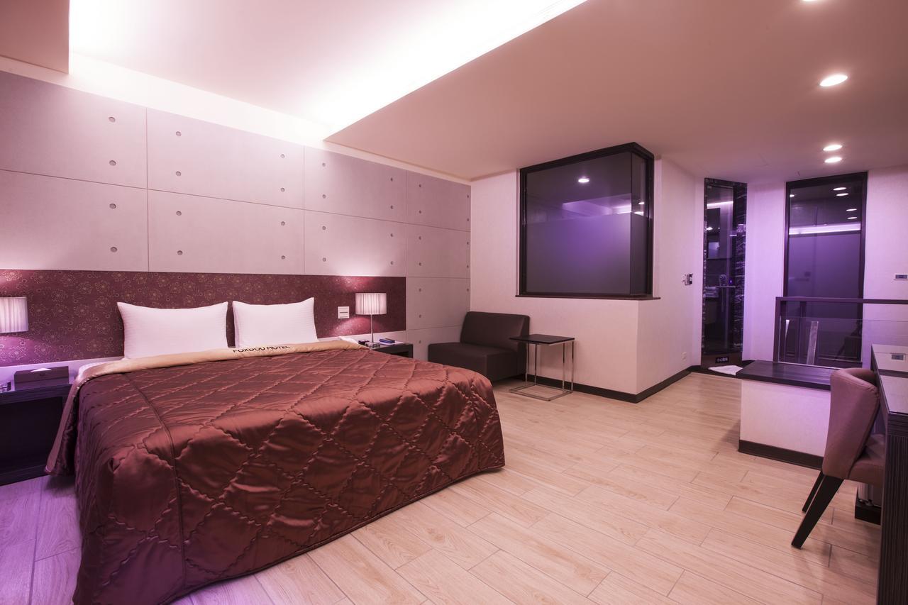 טאינאן Foxdou Business Motel מראה חיצוני תמונה